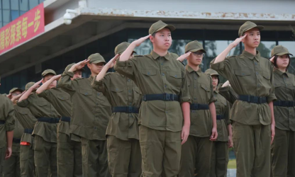 荣登深圳商报！滨中综合实践教育活动在亿企国防教育基地顺利举行